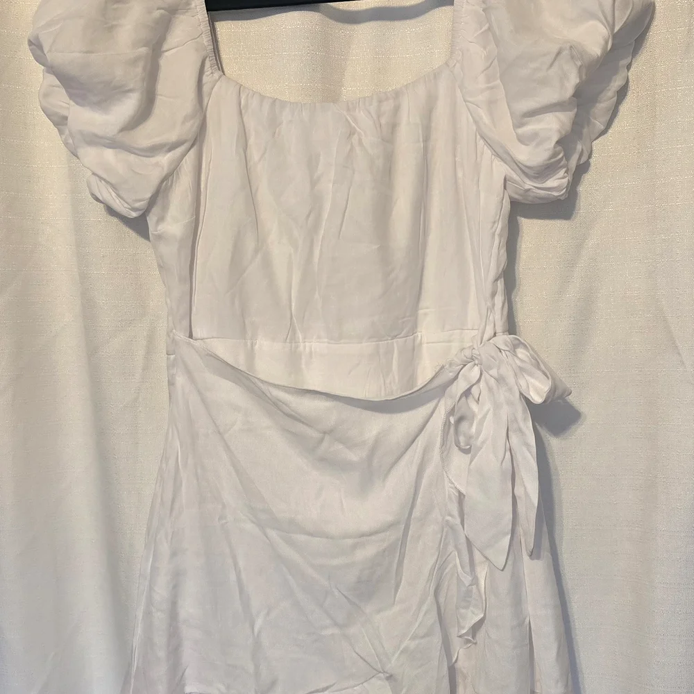 Trixxi White Mini Dress with Puff Sleeves Coastal Grandma Shabby Chic Ruffles - Picture 3 of 6